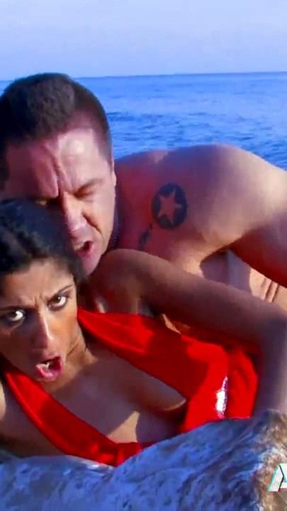 Dark skinned brunette Indiana Fox beach fucked with a big dick | Clip 3
