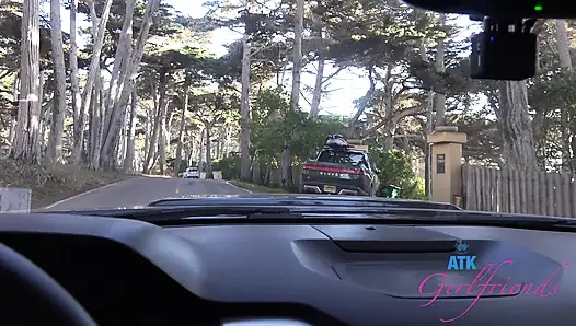 Du setzt die Seereise mit Imani fort, dann gibt sie dir einen kompletten handjob, footjob und blowjob, und endet mit dir c