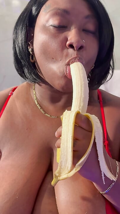 プロのようにバナナを正しく吸う方法