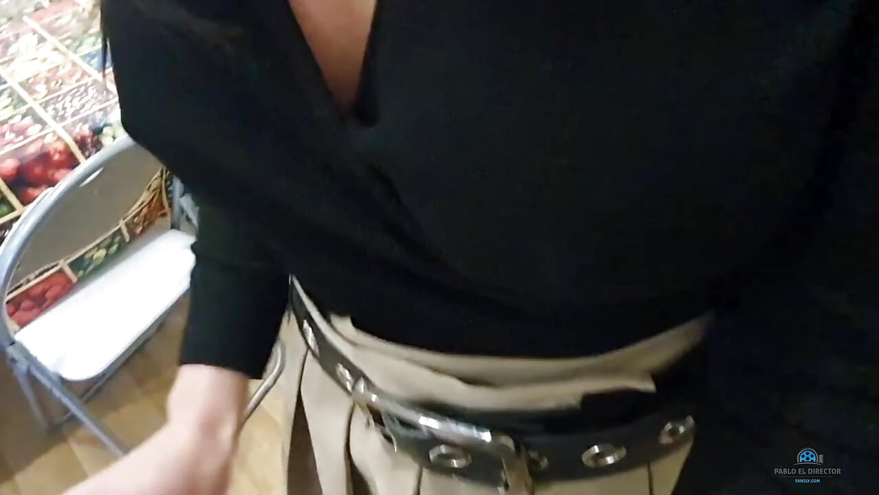 POSSO FAZER UMA PAUSA? secretária precisa de pau grande para sua buceta