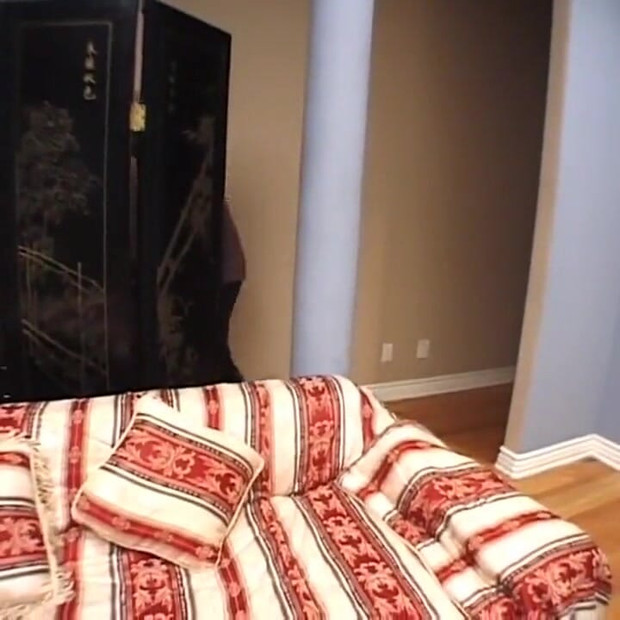 Milf mit dicken möpsen liebt jungen schwanz in der muschi im mund ... in den mund kommen