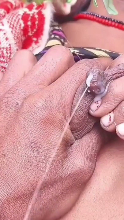 Bengali jija g ne apne sage sali ko jungle me lejake Lund pe boobs se dudh niklwa ke hard chudai kiya | Clip 1