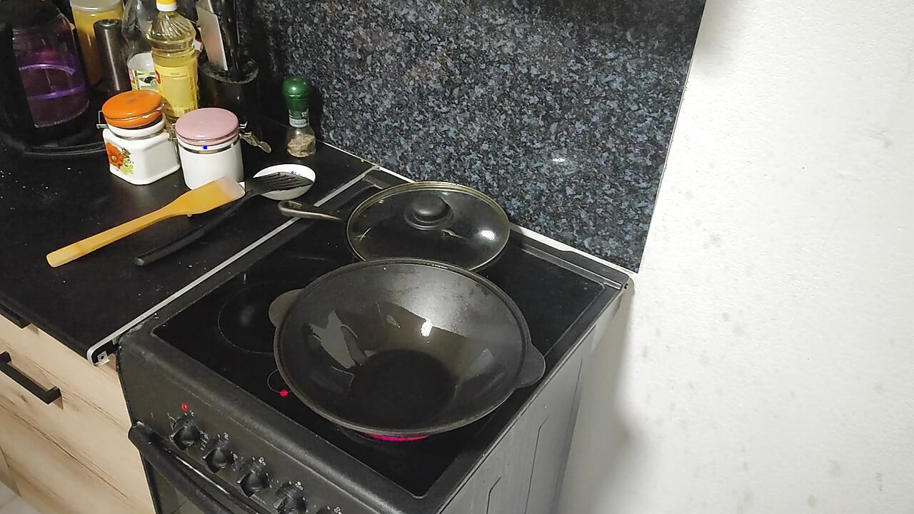 Erotic preparation of shurpa, I almost cum myself 2 times