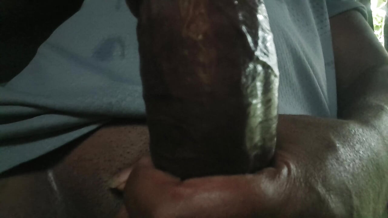 I shook my thick penis hard and pulled out the sperm