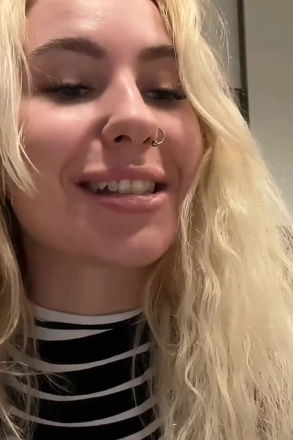 Ask a Pornstar - I Rimmed Old Man's Ass and He Took Me Doggy - by Bella Mur