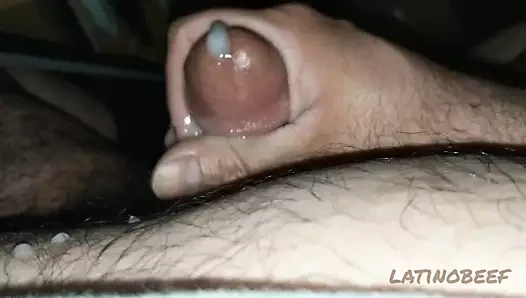 Latino baba ayı cums sonra kenar