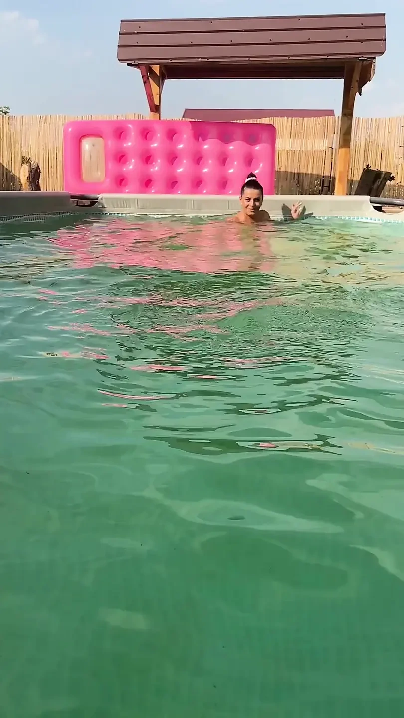 Thong Bikini Pool Tease – Wet Dance & Playful Vibes