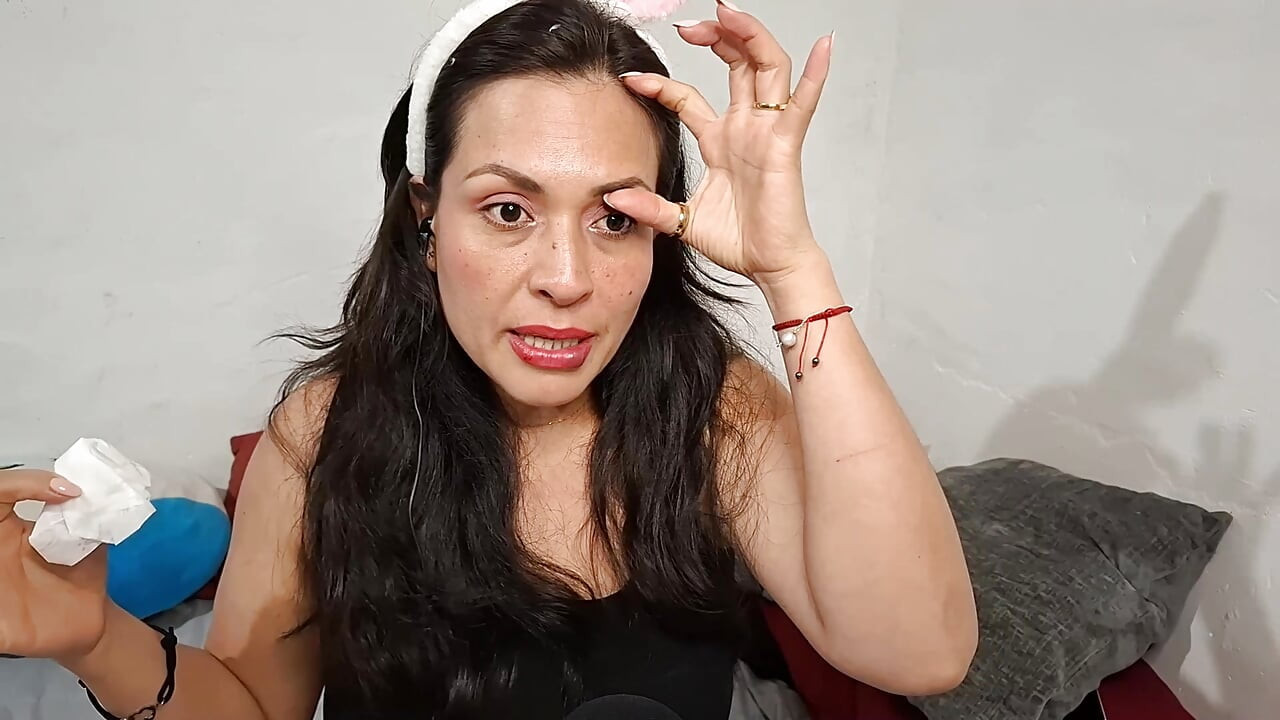 РАССЛАБЛЯЮЩАЯ ЧИСТКА СПЕРМЫ НА ЛИЦЕ ASMR (РОЛЕВАЯ ИГРА НА ИСПАНСКОМ)