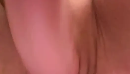 Ngentot dildo buru-buru sebelum berangkat kerja