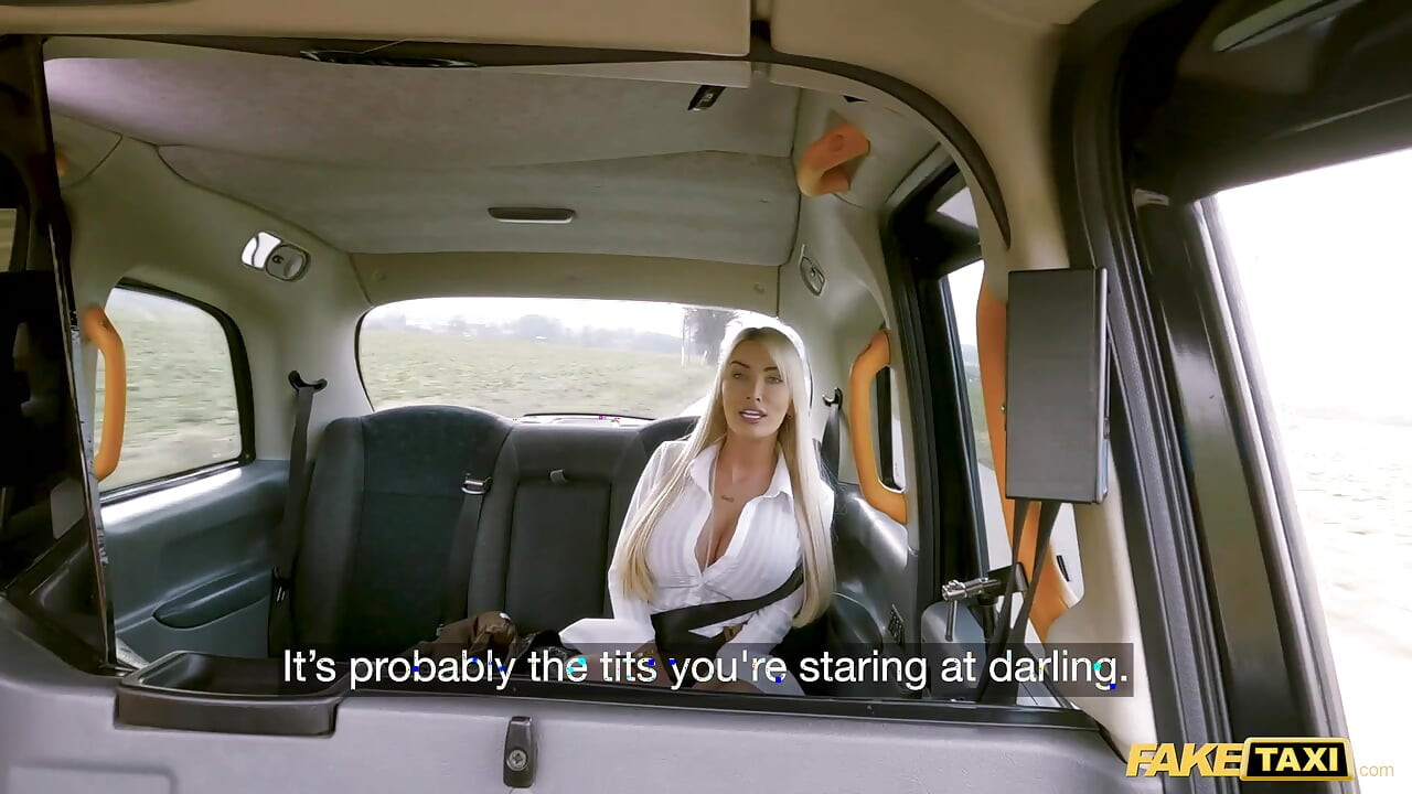 Britische barbie mit dicken titten hat mich beim WICHsen erwischt!! - Fake Taxi