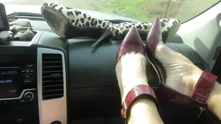changing my shoes and cumming