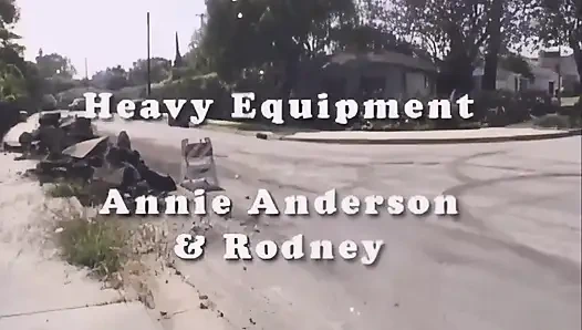 90er, Porno-küken Mit Dicken Titten Schluckt Schmutzig!