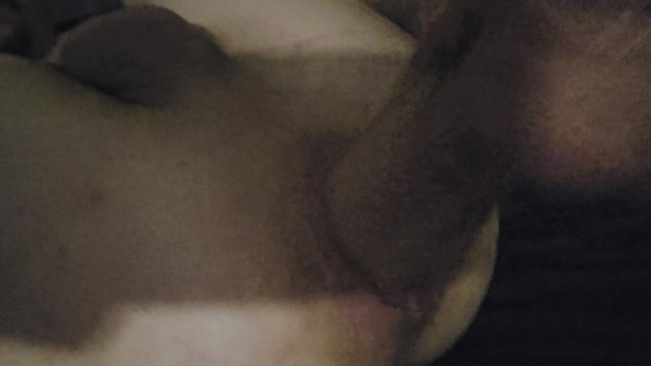 Sıkı götümde büyük dildo