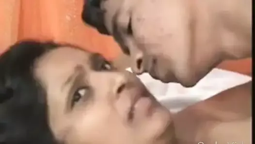 Plump Indian Girlfriend Enjoys Sexy Sex