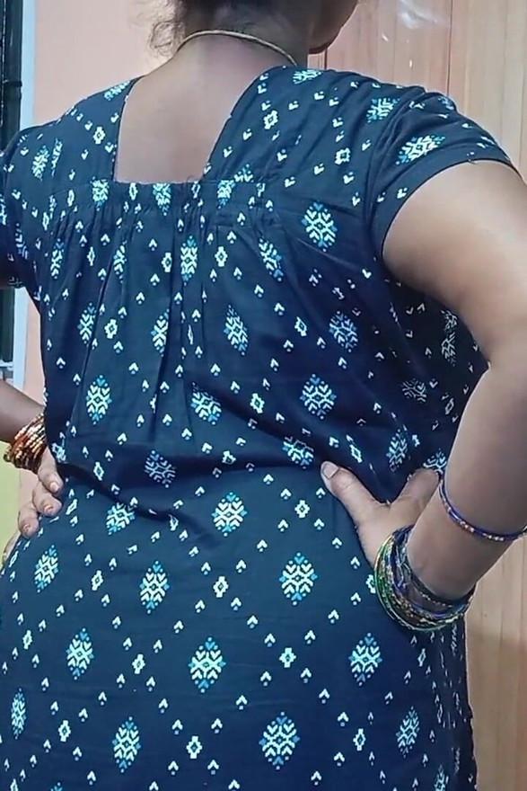 Indian Big Boobs Aunty Walk
