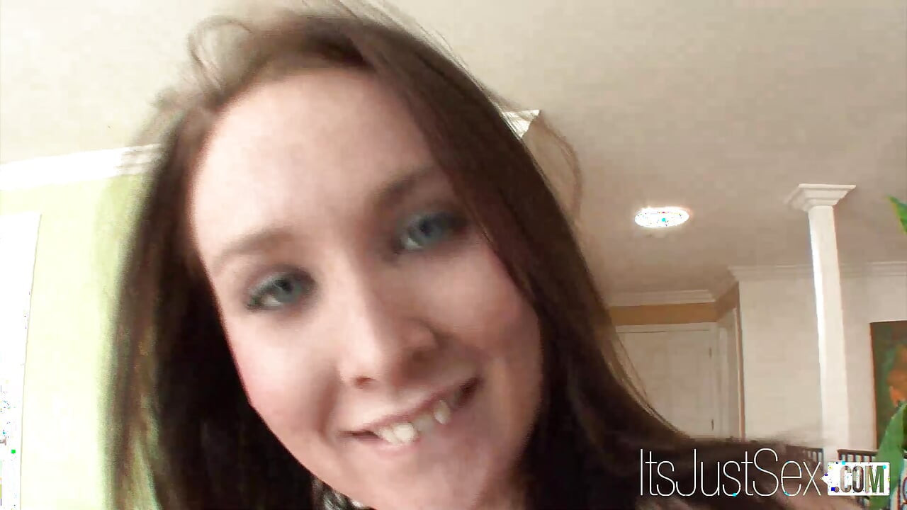 Aiden Blue นมใหญ่โดนควยใหญ่และน้ําแตกบนนมของเธอ (Boob Zilla)