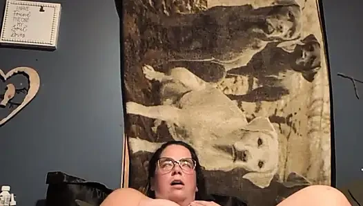 After being left without any kind of attention from my husband. I find time alone to please myself and have a little fun