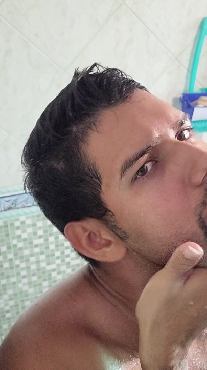 Playing with myself in the bathroom – Solo masturbation & wet finish | Clip 2