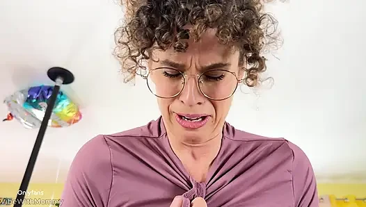 80er stiefmutter verführt mich zurück an ihren platz &ritt mich wie einen pornostar