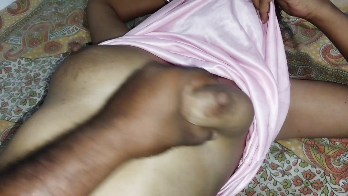 Meri sexy girlfriend ki bahan ko mast boor choda