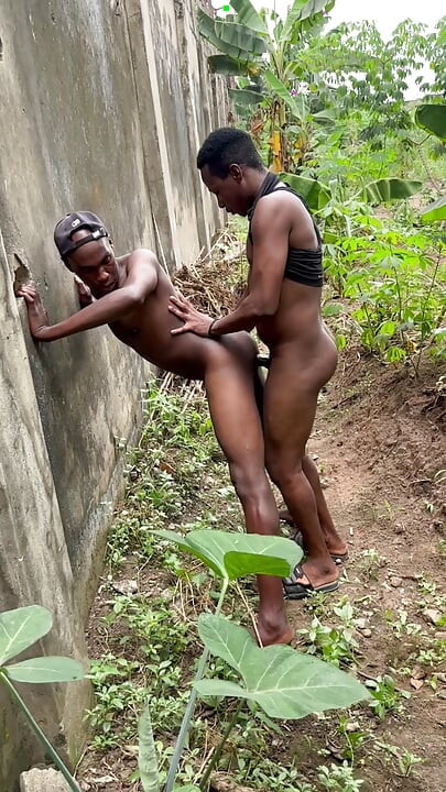 Bush Sex Is Sweet