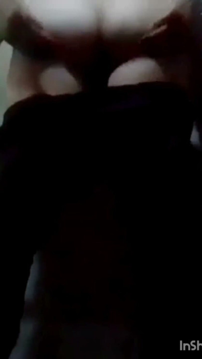 Sıcak Desi Üniversiteli Kız Sıcak Memelerini ve Sıcak Amını Okşuyor | Bölüm 1