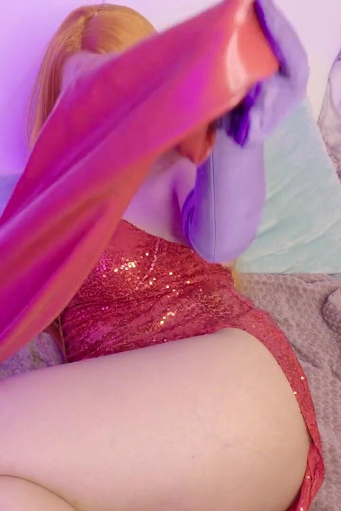 Gloves Fetish with Jessica Rabbit