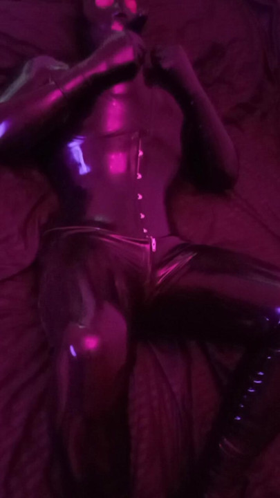 Латексні ігри сіссі