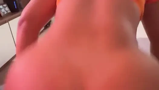Stepdaughter milks her stepfather before leaving for work