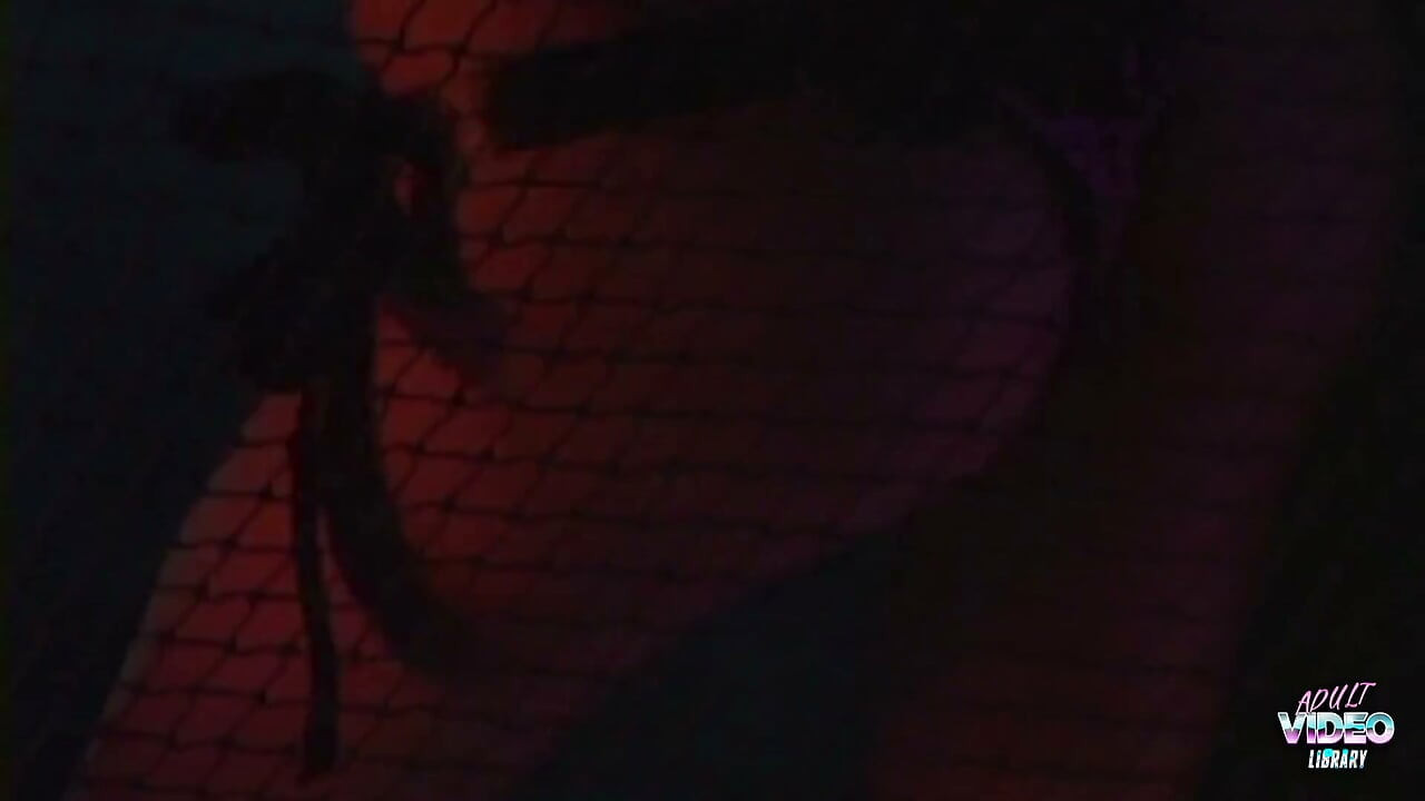 Striptease in high heels, was könnten sie möglicherweise von einer fairen sexy dame wollen