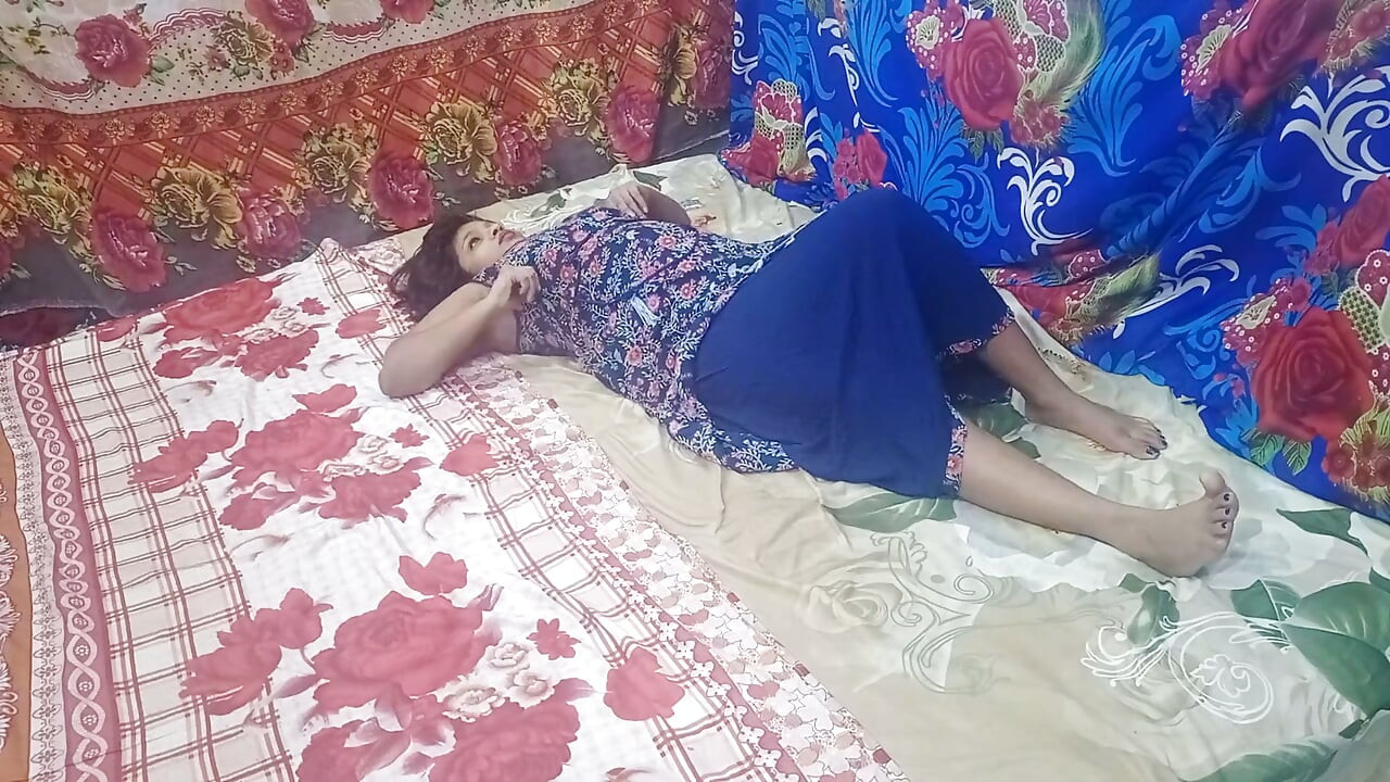 Sarika Desperate for Sex After Her Periods