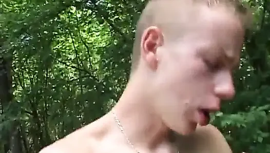 Horny Stud and Slutty Brunette Have Hardcore Fuck Session Outdoors