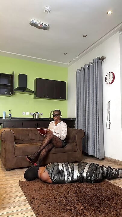 African Femdom BDSM Bondage - Domina Havi