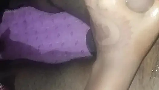 Kakak tiri membantuku masturbasi saudara tiri dan saudara tiri