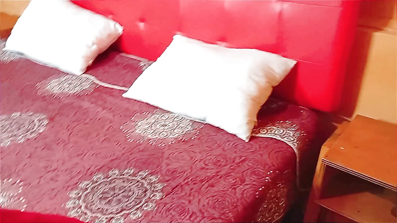 I fucked my stepmom while tidying up the room - POV