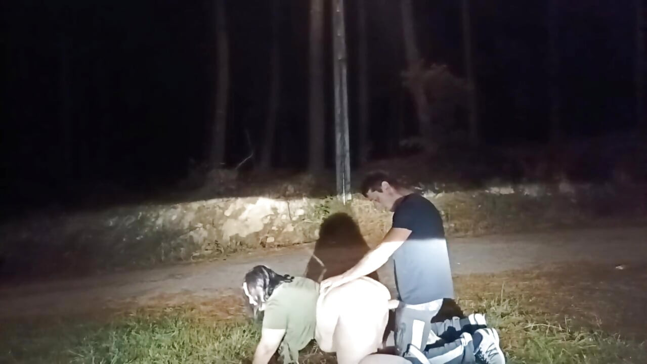 Outdoor sex with a mature