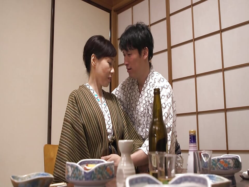 A061G06 Late-night open-air bath SEX with my son-in-law who is deceived by her mother-in-law's lust and drowns in forbidden lust!