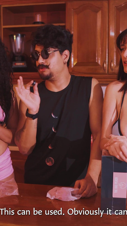 מה שהופך את זה 2 ג'ורג 'לגמור עם קצת עזרה (badpeach צעצועים סקירה)