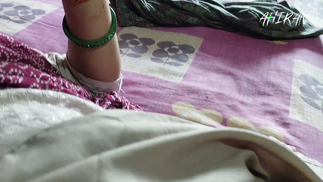 PINK PENIS REVIEW AND LONG BANANA PENIS WITH LONG HAIRY BLACK PINK PUSSY FORPLAY.