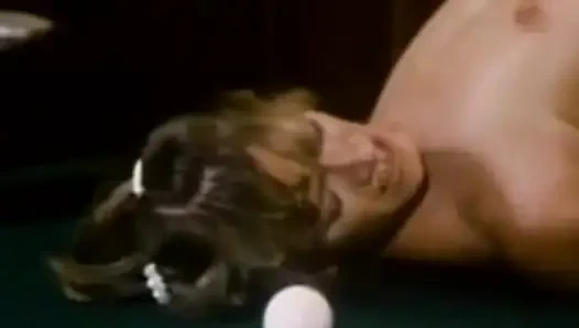 Video jadul gadis hot rambut pirang ini lagi habis-habisan sampai mengerang keenakan