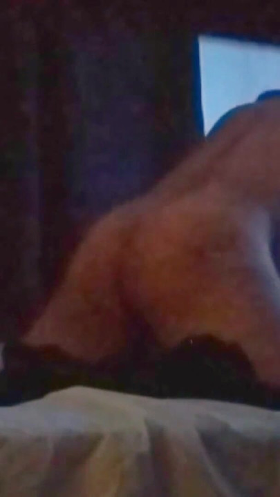 一个非常丰满和随和的大学生通过她的科目。|剪辑 2