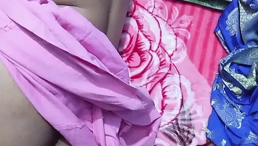 Schöne sexy bhabhi beginnt neues leben