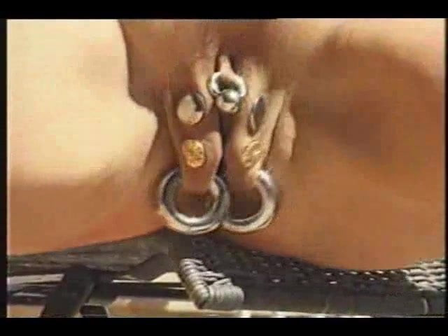 Si matang menindik 1