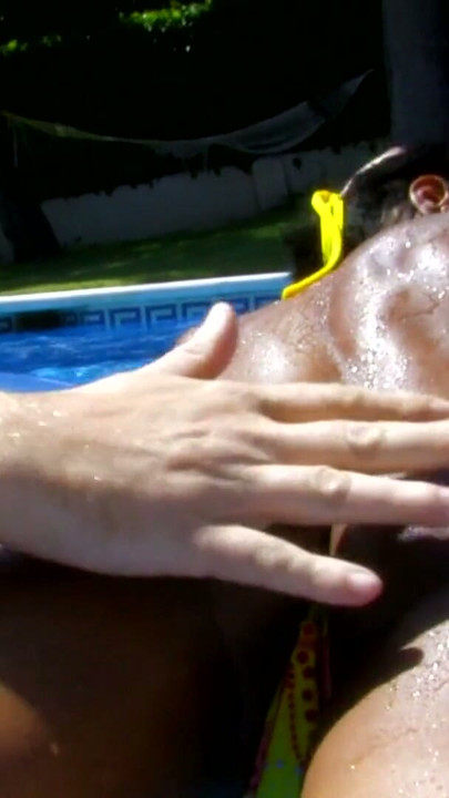 Samanta Marcela, herrliches Ebony Teen am Pool gefickt | Clip 1