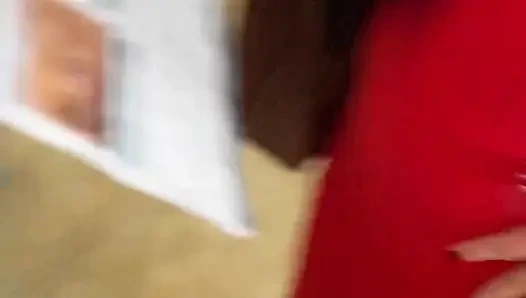 Latina-schätzchen Yenifer Chacon flirtet auf dem Dach