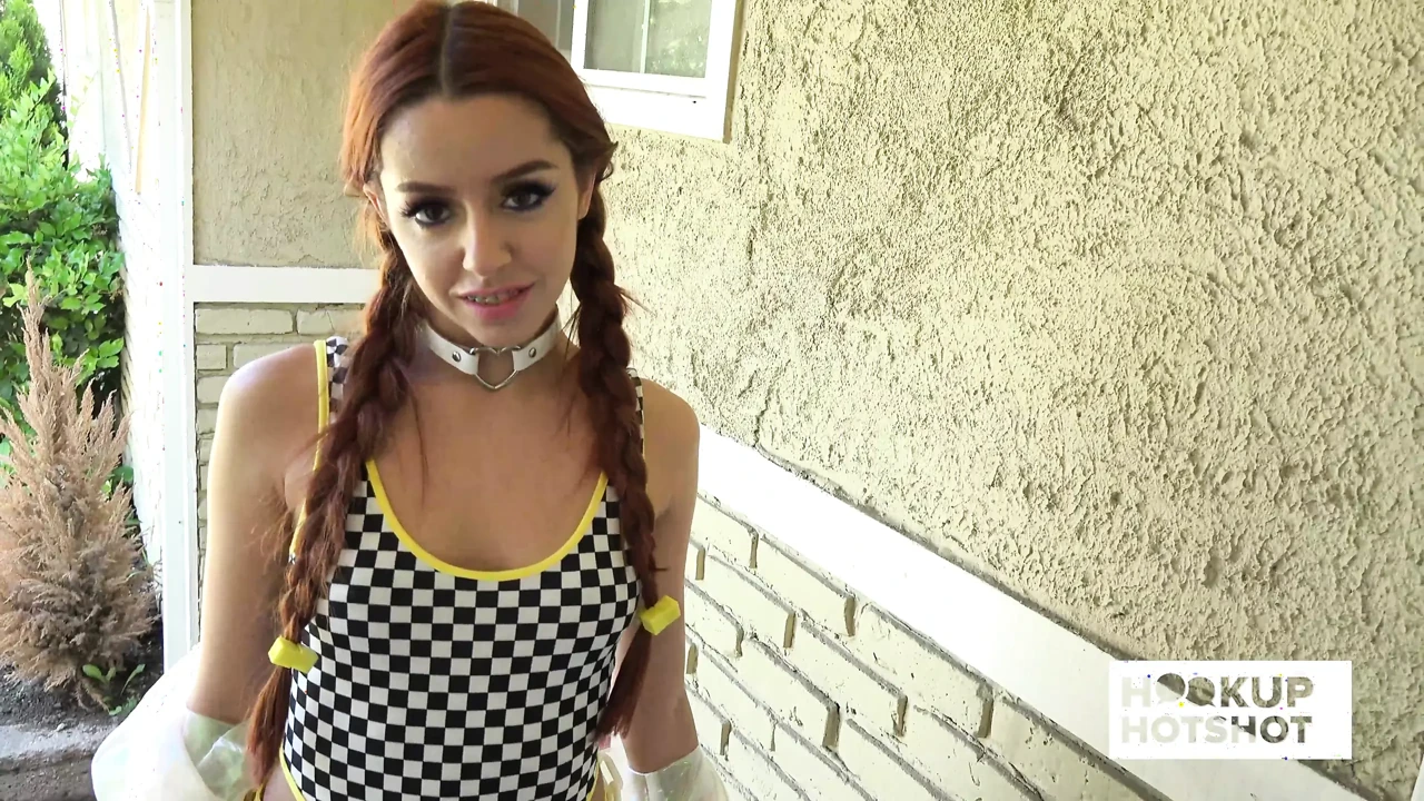 Vanna Bardot Gets Completely Drenched In A Quick, Messy Hookup!