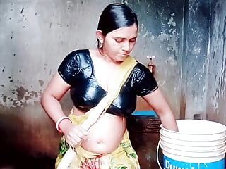 😍?喀拉拉邦阿姨泄露的彩信性爱视频（出轨妻子，业余妻子，与 18 岁印度的真实自拍视频）