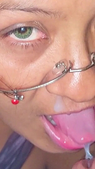 Χρησιμοποιώντας την κοιλιά μου για να χύσω | Κλιπ 2