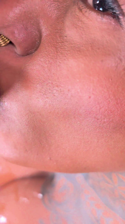 Născută să sugă! Îmi place să-mi umplu gura cu pule uriașe!