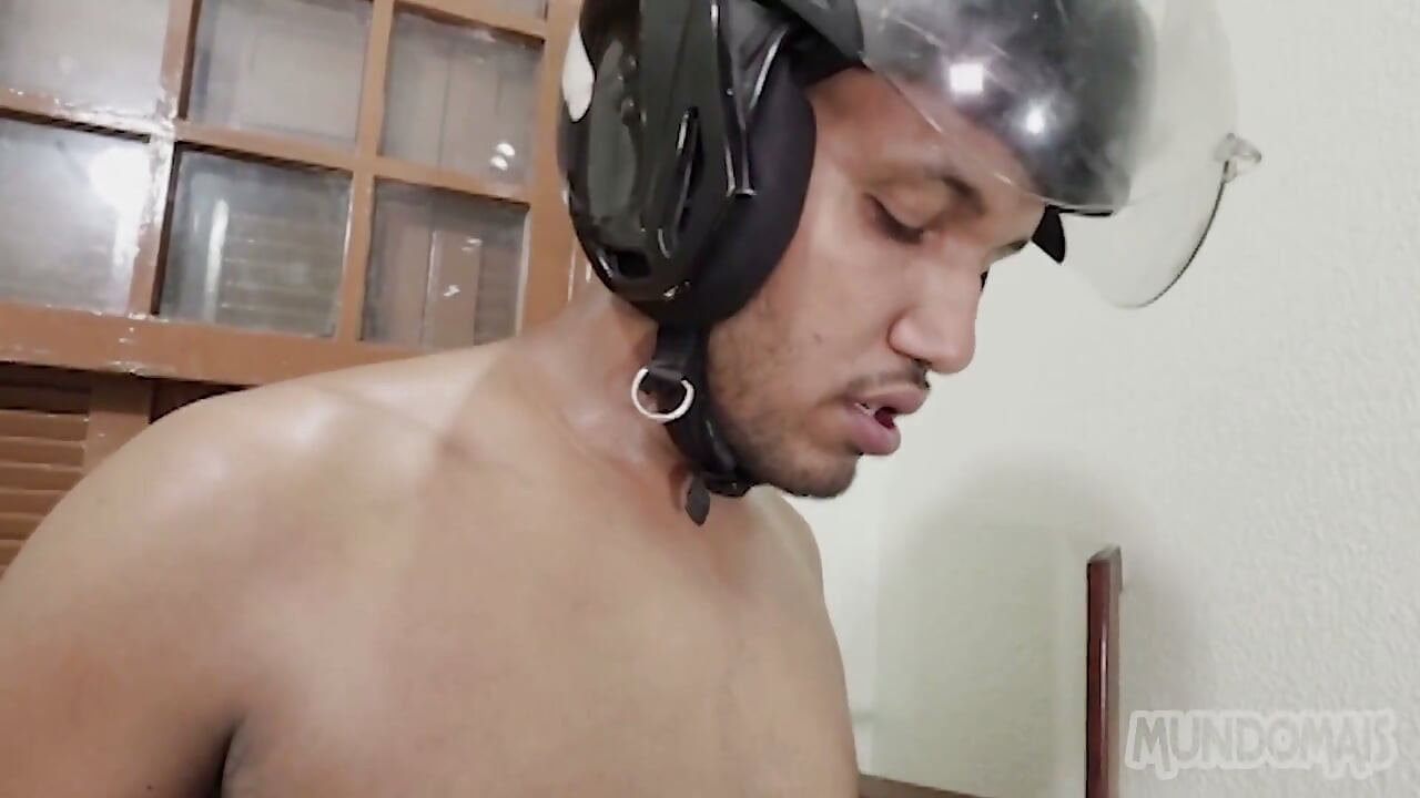 Aku mengacaukan kurir motor